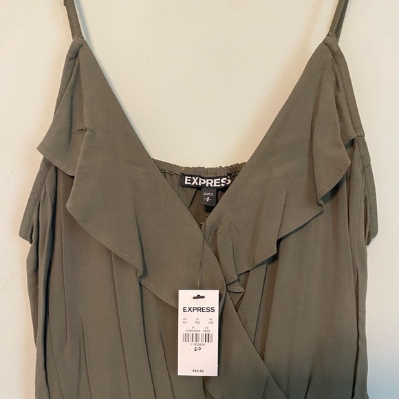 Express Dress - Picture 4 of 5